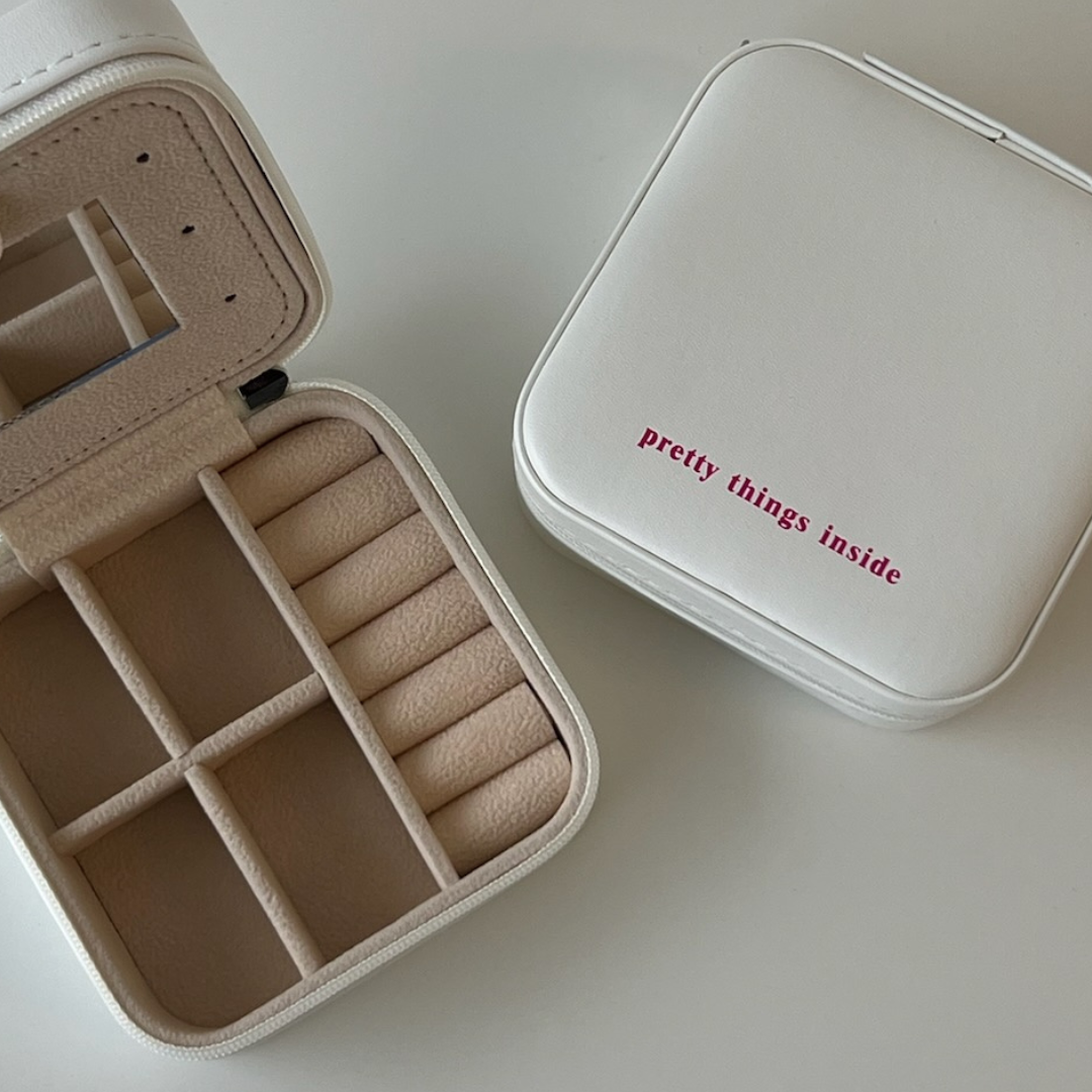 Pretty Things Inside Jewelry Box - Image 3